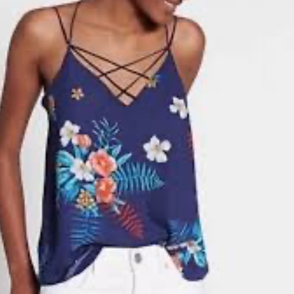 Express Top - Picture 2 of 7